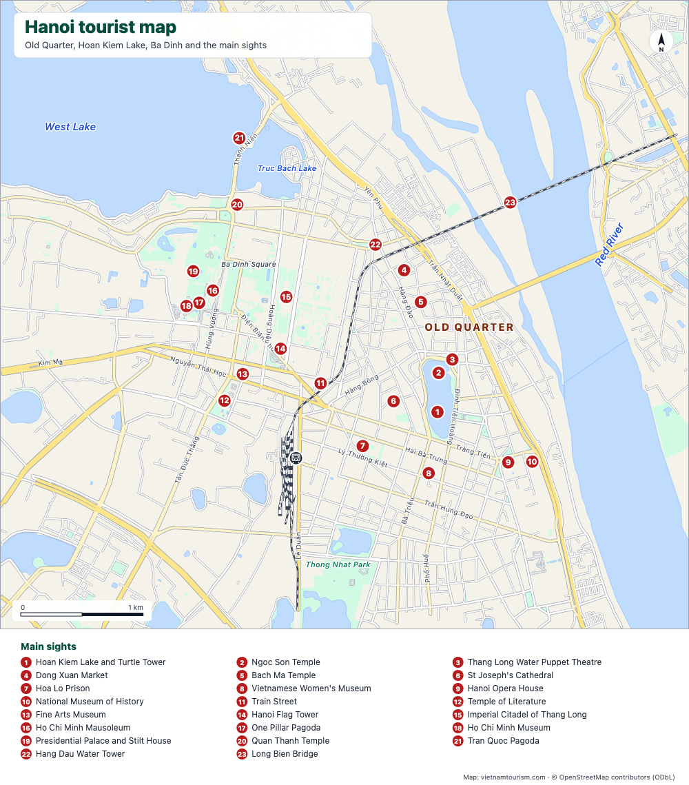 Tourist map of central Hanoi with 23 numbered sights, main streets, lakes and the Red River
