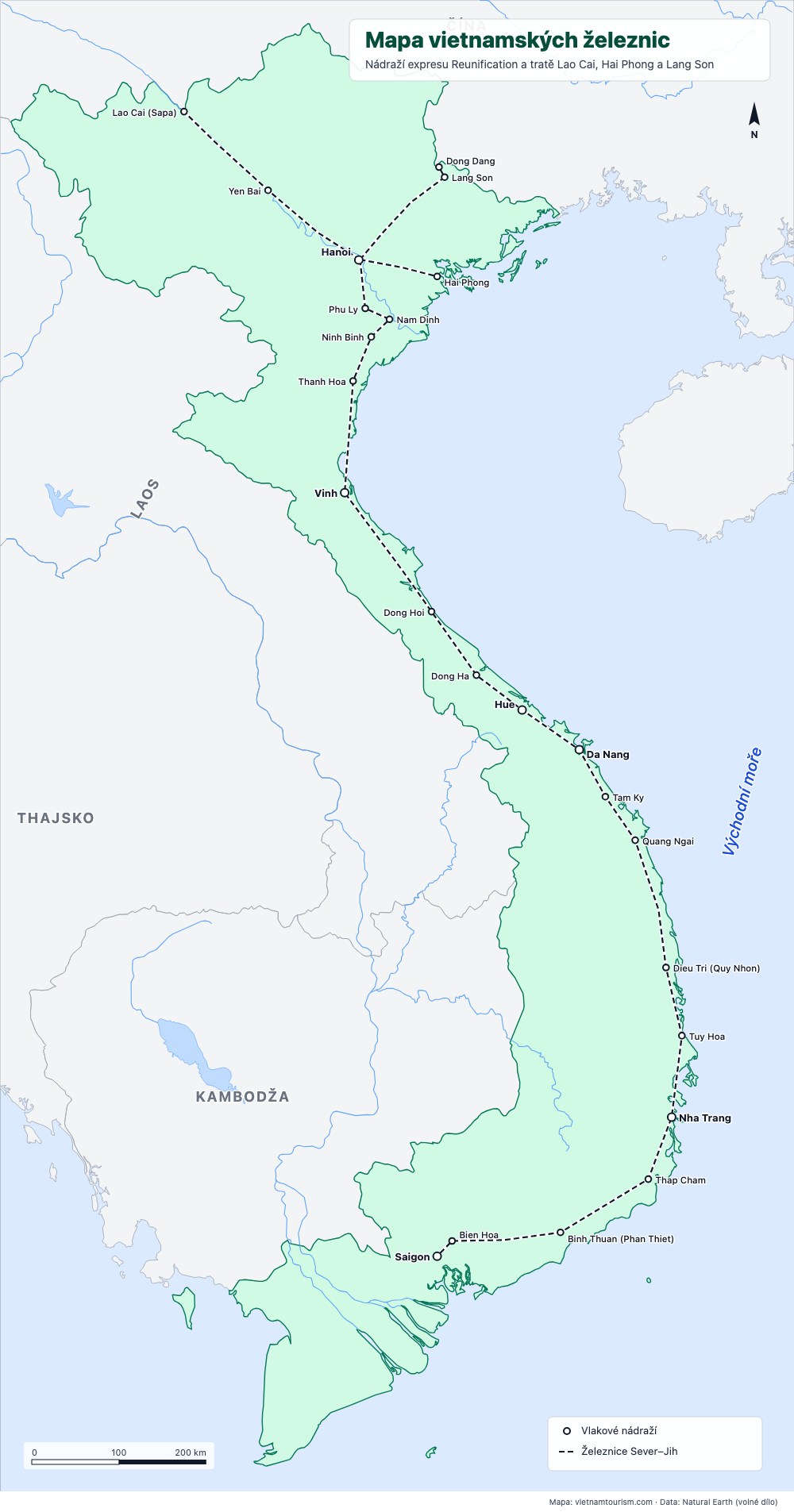 Mapa železnic Vietnamu se severojižní tratí a 24 stanicemi